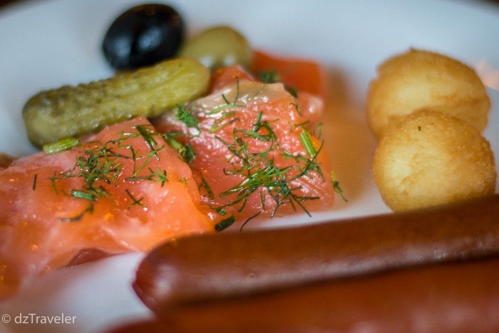 Early morning Breakfast in Congress Hotel