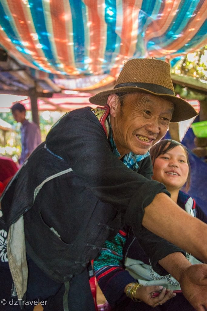 Hmong father of the bridithe