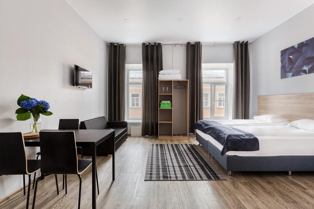 Nomera Nevskom 111, Tsentralny