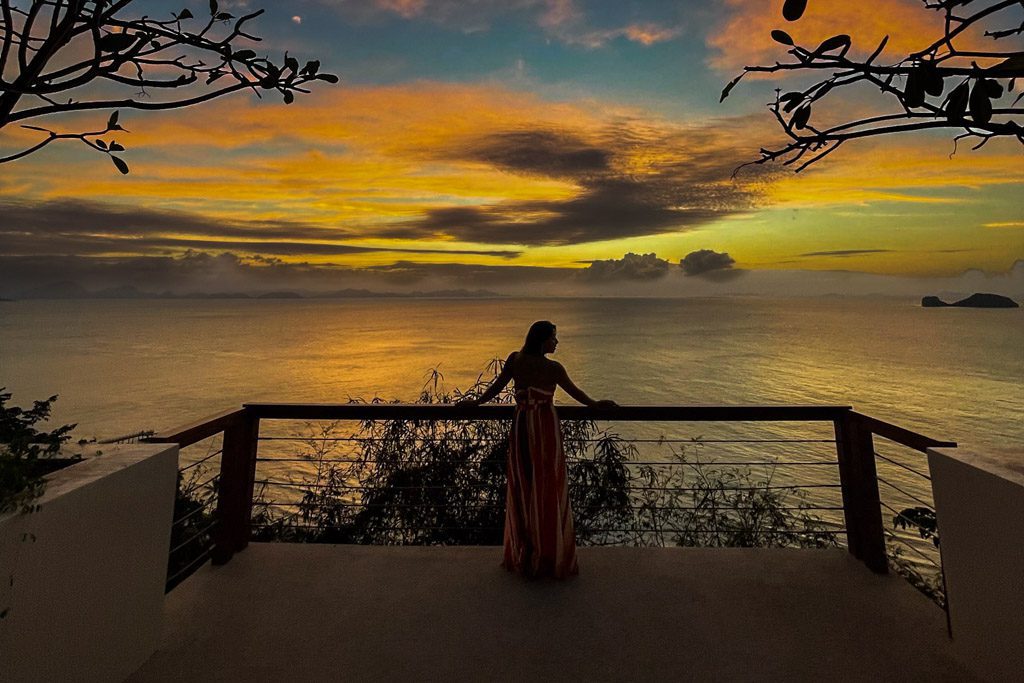 Thailand Vacation|||Wat Rong Khun (White Temple)|Night Market in Chiang Mai|Khao Soi Gai|Mandarava Resort and Spa - Karon Beach|Conrad Koh Samui